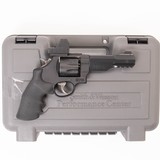 SMITH & WESSON 327 M&P R8 PERFORMANCE CENTER .357 MAG - 3 of 3