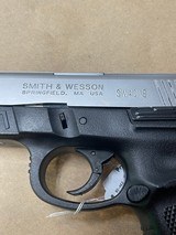SMITH & WESSON SW40VE .40 S&W - 2 of 3