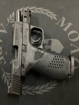 SMITH & WESSON M&P40 .40 S&W - 2 of 3