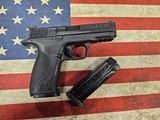 SMITH & WESSON M&P9 9MM LUGER (9x19 PARA) - 1 of 3