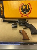 RUGER NEW MODEL BLACKHAWK CONVERTIBLE .357 MAG/9MM - 1 of 3