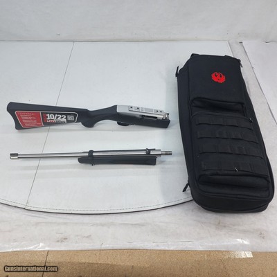 RUGER 10/22
.22 LR