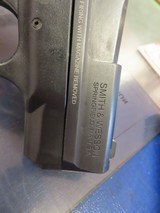 Smith & Wesson M&P 9 Shield Don&sbquo;&sbquo;t Tread On Me 9MM LUGER (9X19 PARA - 2 of 3