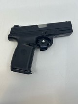 SMITH & WESSON SW40VE .40 S&W - 1 of 3