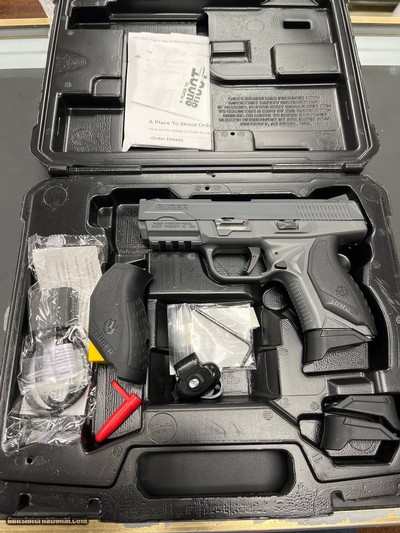 RUGER Amercian
.45 ACP