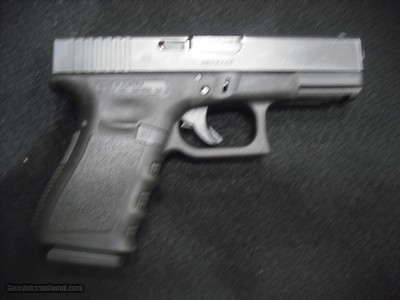 GLOCK 23 .40 S&W