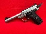 SMITH & WESSON SW22 VICTORY .22 LR - 1 of 3