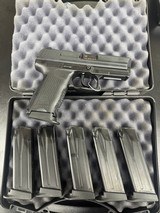 HECKLER & KOCH P2000 V2 LEM .40 S&W - 1 of 3