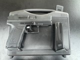 HECKLER & KOCH P2000 V3 9MM LUGER (9X19 PARA) - 1 of 3
