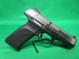 RUGER SR9 9MM LUGER (9X19 PARA) - 2 of 3