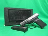 RUGER SR9 9MM LUGER (9X19 PARA) - 1 of 3