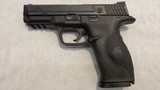 SMITH & WESSON M&P w/Crimson Trace Laser .40 S&W - 2 of 3