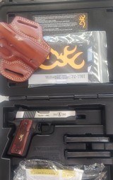 Browning 1911-380 Black Label Medallion Pro Compact .380 ACP - 1 of 2