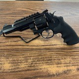 SMITH & WESSON M&P R8 PERFORMANCE .357 MAG - 2 of 3