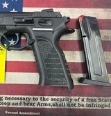 EAA WITNESS POLYMER FULL SIZE 9MM LUGER (9X19 PARA) - 2 of 3