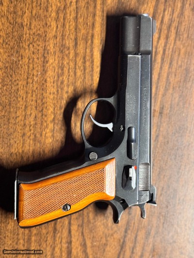 ACTION ARMS LTD. AT84S 9MM LUGER (9x19 PARA)