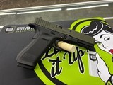 GLOCK G17 GEN 5 9MM LUGER (9x19 PARA) - 1 of 3