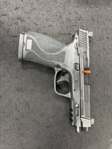 Smith & Wesson M&P M2.0 Optic Ready 10MM - 3 of 3