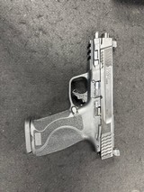 Smith & Wesson M&P M2.0 Optic Ready 10MM - 2 of 3