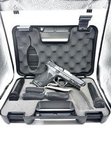 SMITH & WESSON M&P 40 M2.0 .40 S&W - 2 of 2