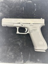 GLOCK 17 GEN 5 9MM LUGER (9x19 PARA) - 1 of 3