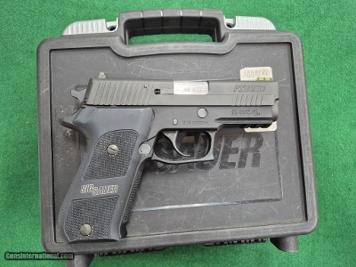 SIG SAUER P220 .45 ACP