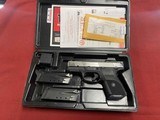 RUGER SR40C SUB COMPACT 40SW .40 S&W - 1 of 3