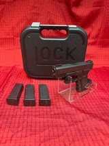 GLOCK G19 GEN 4 9MM LUGER (9x19 PARA) - 1 of 3