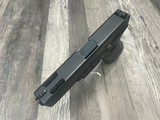 GLOCK G22 GEN 5 MOS .40 S&W - 3 of 3