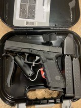 GLOCK Glock 17 GEN 4 MOS 9MM LUGER (9x19 PARA) - 2 of 3
