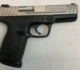 SMITH & WESSON SD40VE .40 S&W - 2 of 3