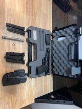 SMITH & WESSON M&P40 PRO WITH C.O.R.E .40 S&W