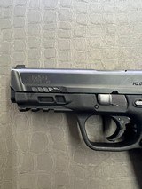 SMITH & WESSON M&P 40 M2.0 .40 S&W - 2 of 3