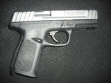 SMITH & WESSON SD40 VE .40 S&W - 2 of 3