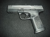 SMITH & WESSON SD40 VE .40 S&W - 2 of 3