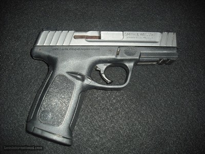 SMITH & WESSON SD40 VE .40 S&W