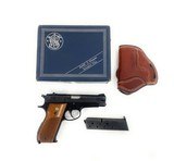 SMITH & WESSON 39-2 9MM LUGER (9x19 PARA) - 1 of 3