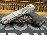 RUGER P91DC .40 S&W
