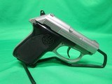 BERETTA USA 3032 TOMCAT .32 ACP - 2 of 3