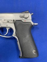 SMITH & WESSON Mod 4006 .40 S&W - 2 of 3