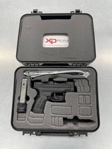 SPRINGFIELD ARMORY XD-40 Sub-Compact Mod. 2 .40 S&W - 1 of 3