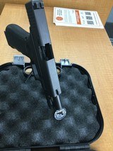 GLOCK G22 GEN 3 .40 S&W - 3 of 3