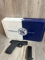 SMITH & WESSON BODYGUARD 2.0 .380 ACP - 1 of 3