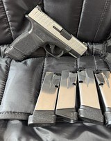 SPRINGFIELD ARMORY HELLCAT 9MM LUGER (9x19 PARA) - 1 of 2