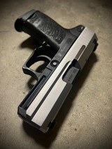 HECKLER & KOCH USP COMPACT .40 S&W - 3 of 3