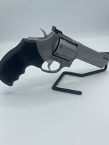 TAURUS TRACKER 627 .357 MAG - 2 of 3