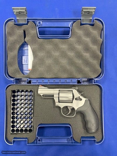 SMITH & WESSON 69 .44 MAGNUM