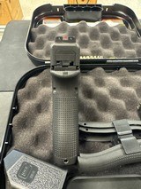 GLOCK G17C GEN 4 9MM LUGER (9X19 PARA) - 3 of 3
