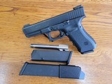 GLOCK G22 .40 S&W - 1 of 2