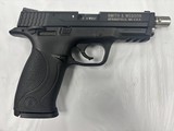 SMITH & WESSON M&P22 12 ROUND THREADED BARREL .22 LR